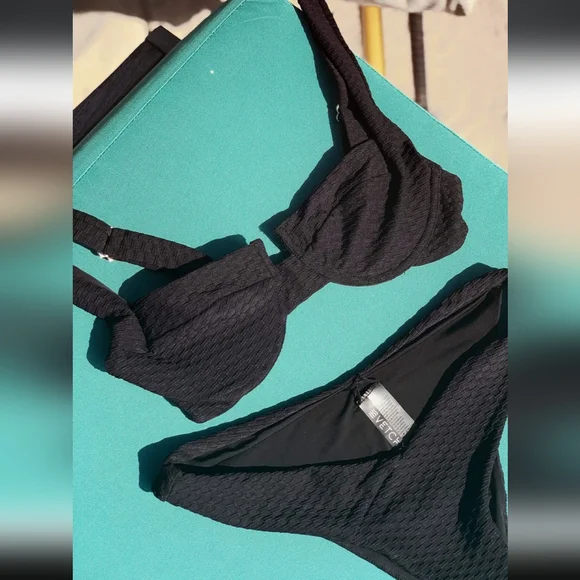 VETCHY Laguna Bikini Black Set NWT - Picture 6 of 8